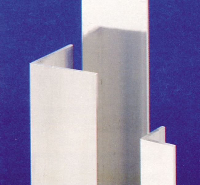 2in x 2in x 3/64in (.059in) Thick | Satin Stainless Steel Even Leg | 90° Angle Moulding