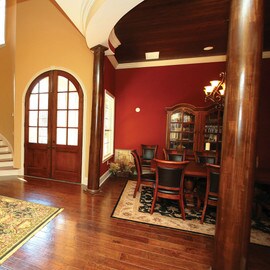Tuscan Style Hardwood Cap for 8" Tapered Column