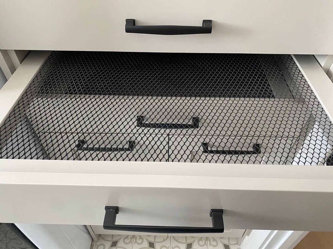 3ft x 4ft Black Aluminum | Expanded Metal Grille | EMW3-BK Series