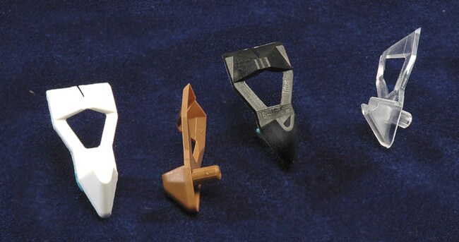 1/4in W x 1-11/16in Long | Clear | Locking Shelf Rest With 5MM Pin | For 3/4in Shelf Thickness | OPHS-1829 Series